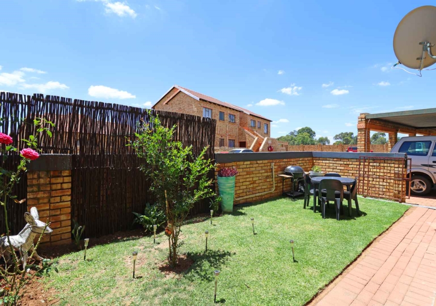 2 Bedroom Property for Sale in Greenhills Gauteng