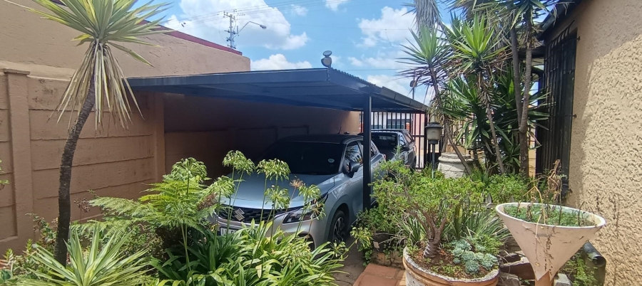 4 Bedroom Property for Sale in Albertville Gauteng