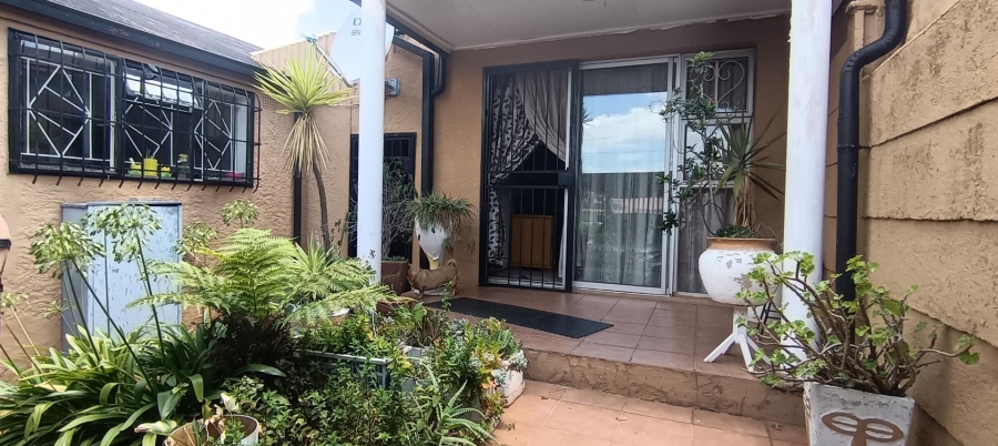 4 Bedroom Property for Sale in Albertville Gauteng