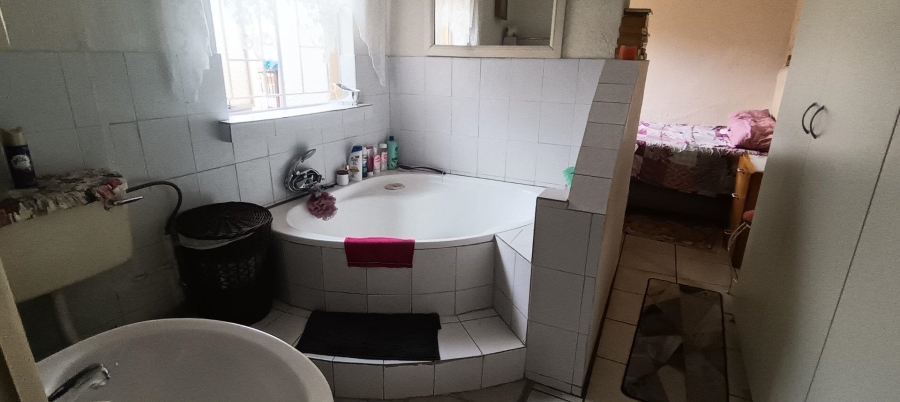 4 Bedroom Property for Sale in Albertville Gauteng