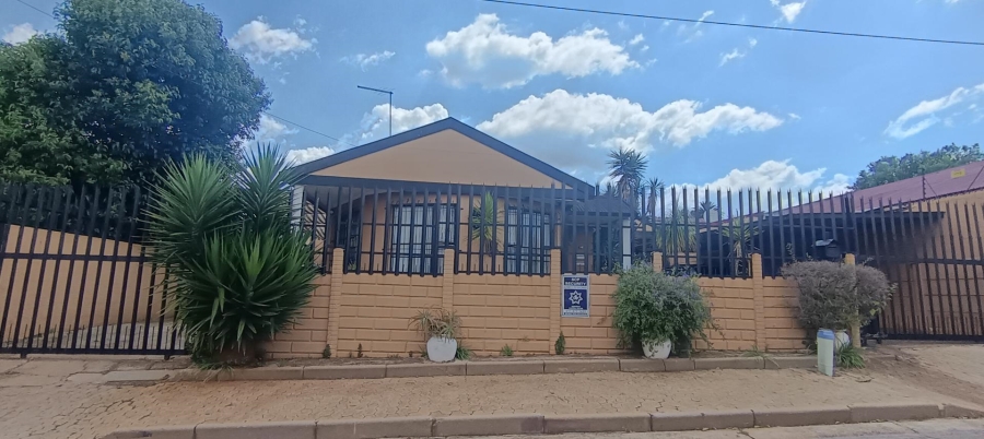 4 Bedroom Property for Sale in Albertville Gauteng