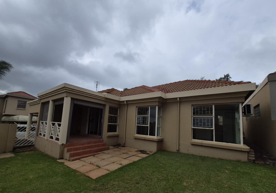 2 Bedroom Property for Sale in Rietvalleirand Gauteng