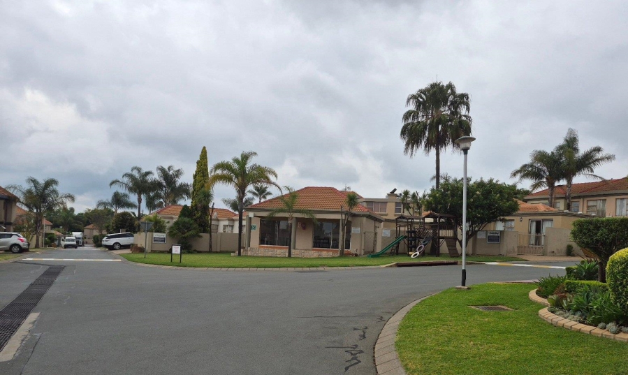 2 Bedroom Property for Sale in Rietvalleirand Gauteng