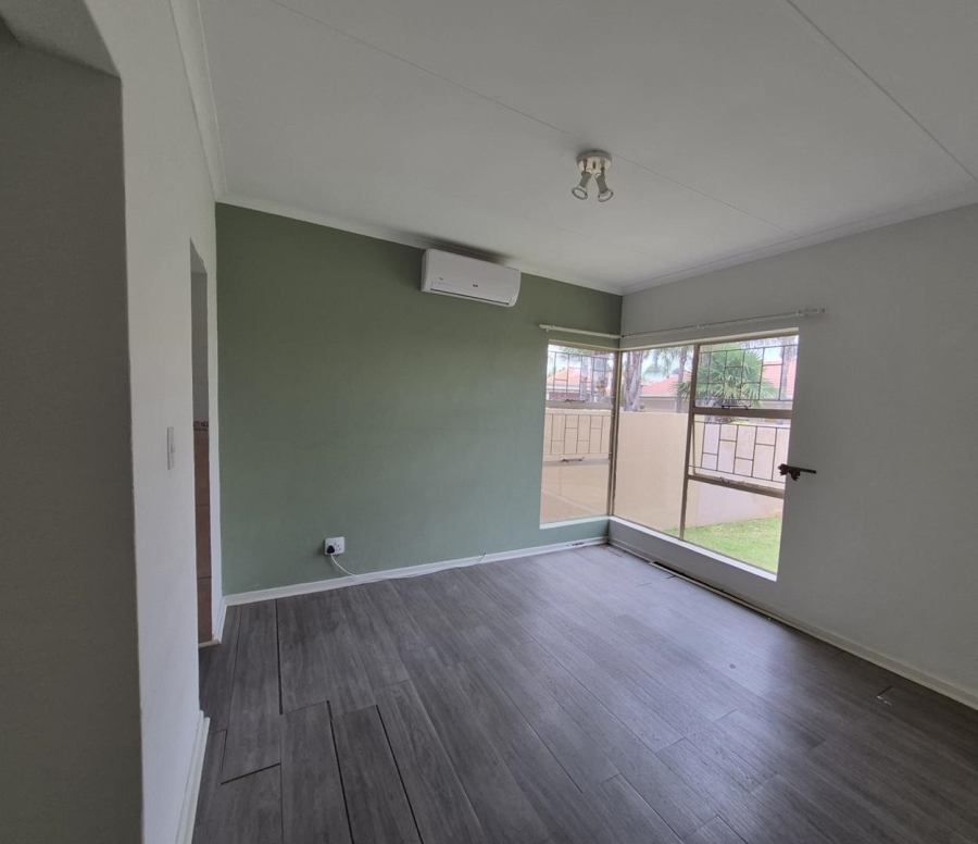 2 Bedroom Property for Sale in Rietvalleirand Gauteng