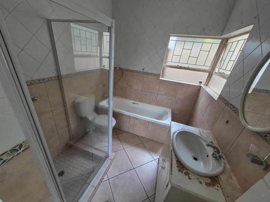 2 Bedroom Property for Sale in Rietvalleirand Gauteng