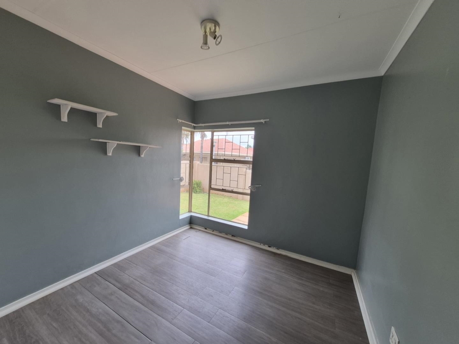 2 Bedroom Property for Sale in Rietvalleirand Gauteng