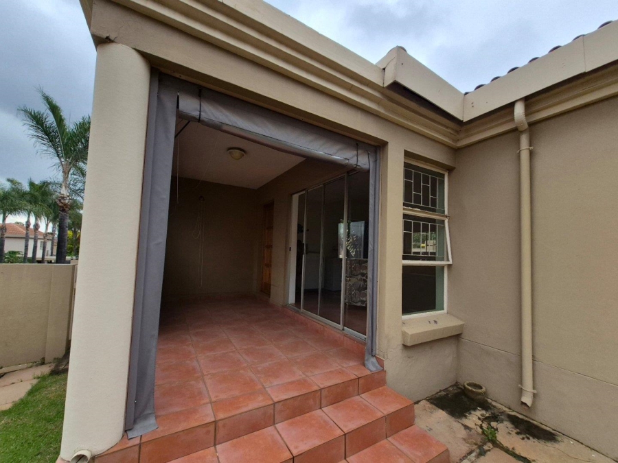 2 Bedroom Property for Sale in Rietvalleirand Gauteng