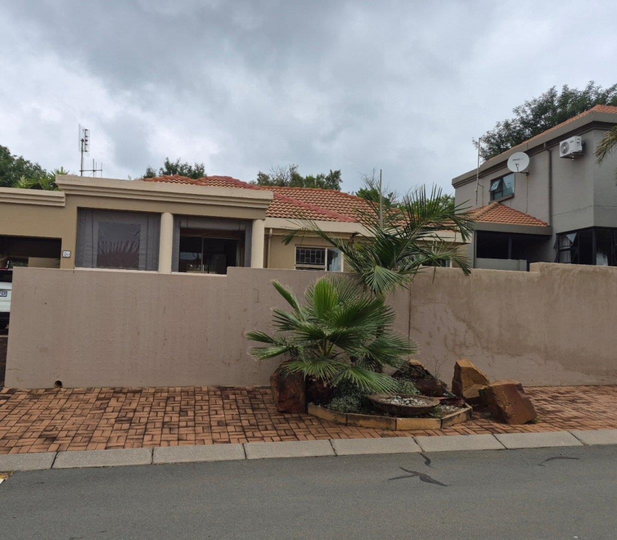 2 Bedroom Property for Sale in Rietvalleirand Gauteng