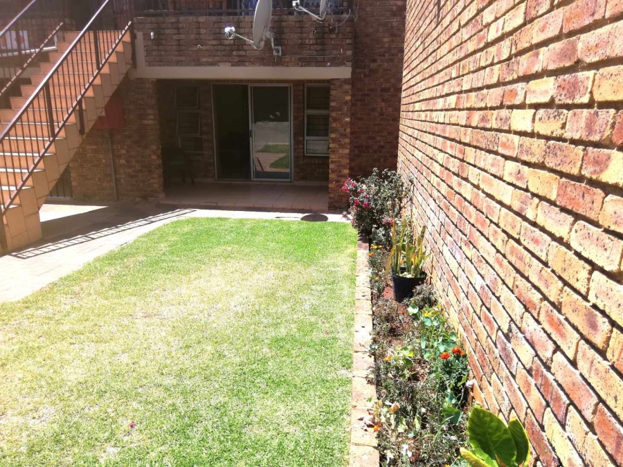 2 Bedroom Property for Sale in Birchleigh Gauteng