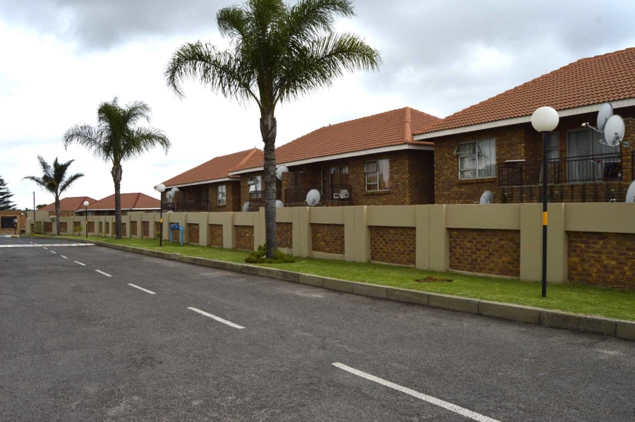 2 Bedroom Property for Sale in Birchleigh Gauteng