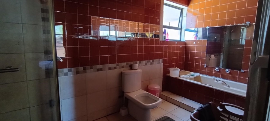 5 Bedroom Property for Sale in Kempton Park West Gauteng