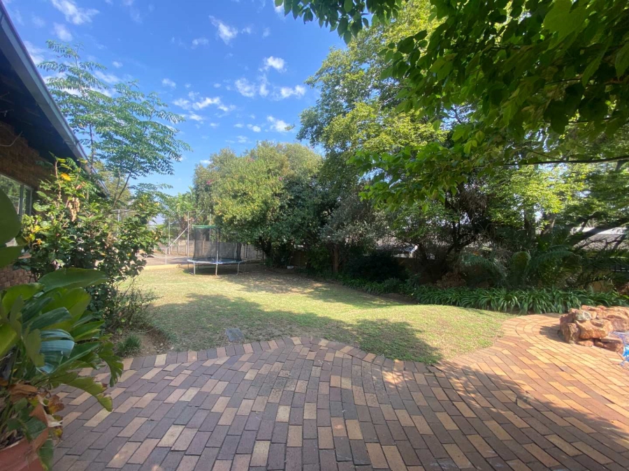 4 Bedroom Property for Sale in Gallo Manor Gauteng