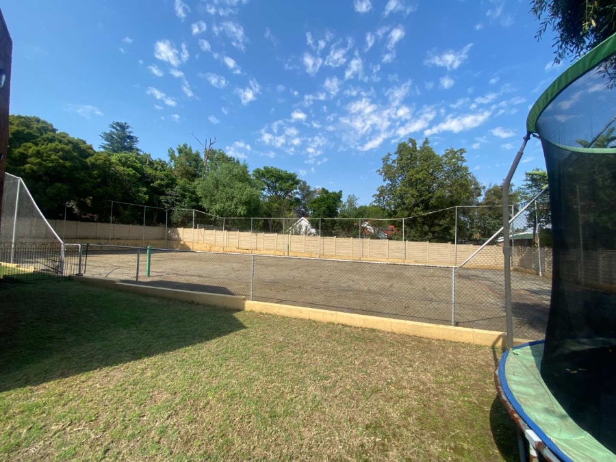 4 Bedroom Property for Sale in Gallo Manor Gauteng