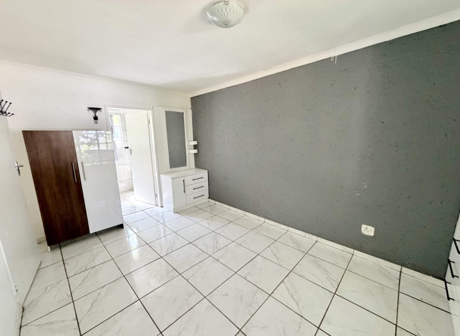 2 Bedroom Property for Sale in Bassonia Gauteng