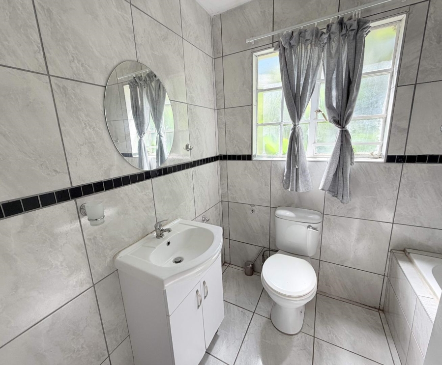 2 Bedroom Property for Sale in Bassonia Gauteng