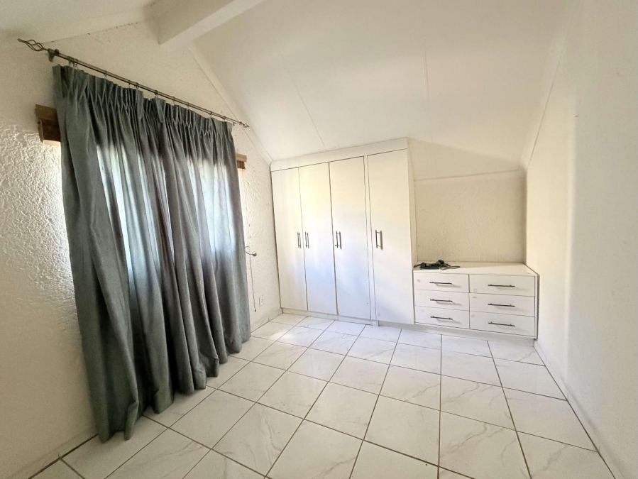 2 Bedroom Property for Sale in Bassonia Gauteng