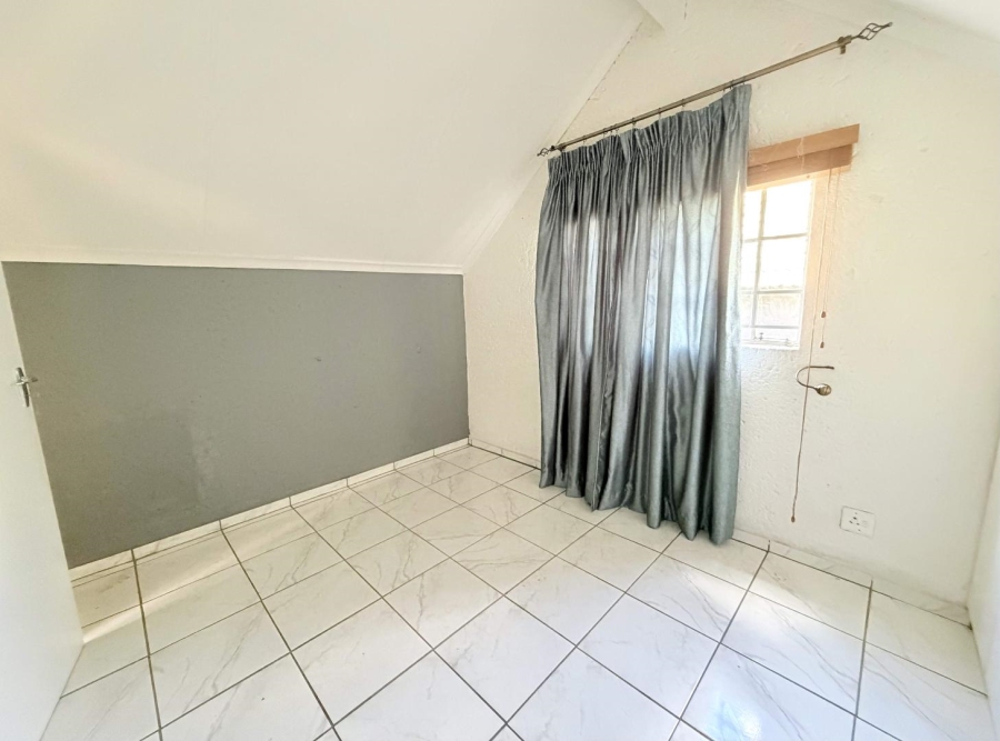 2 Bedroom Property for Sale in Bassonia Gauteng