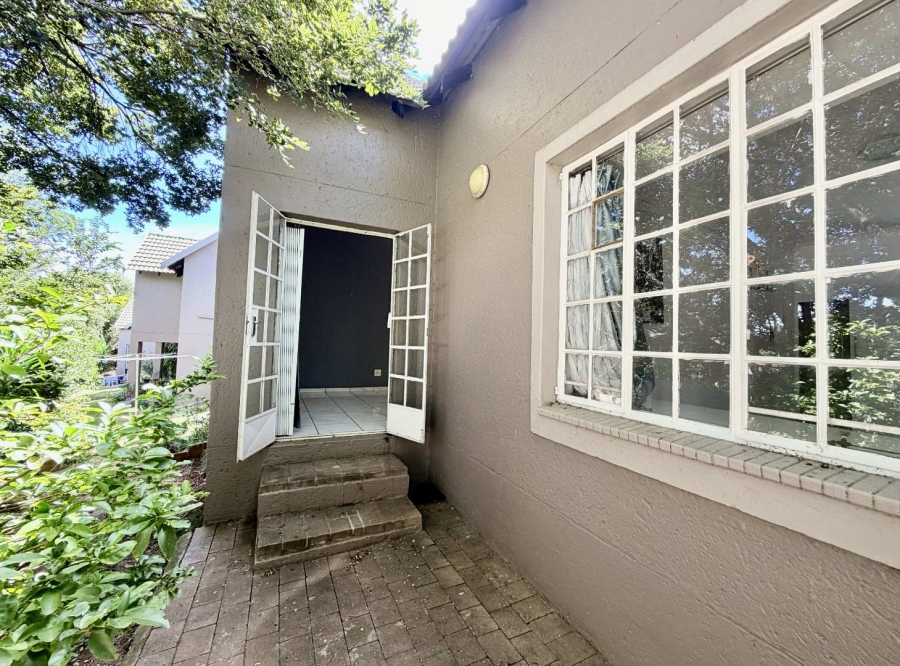 2 Bedroom Property for Sale in Bassonia Gauteng