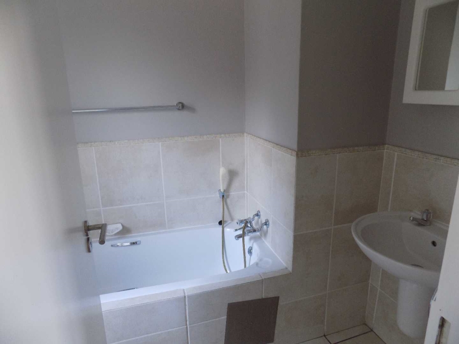 To Let 2 Bedroom Property for Rent in Rivonia Gauteng