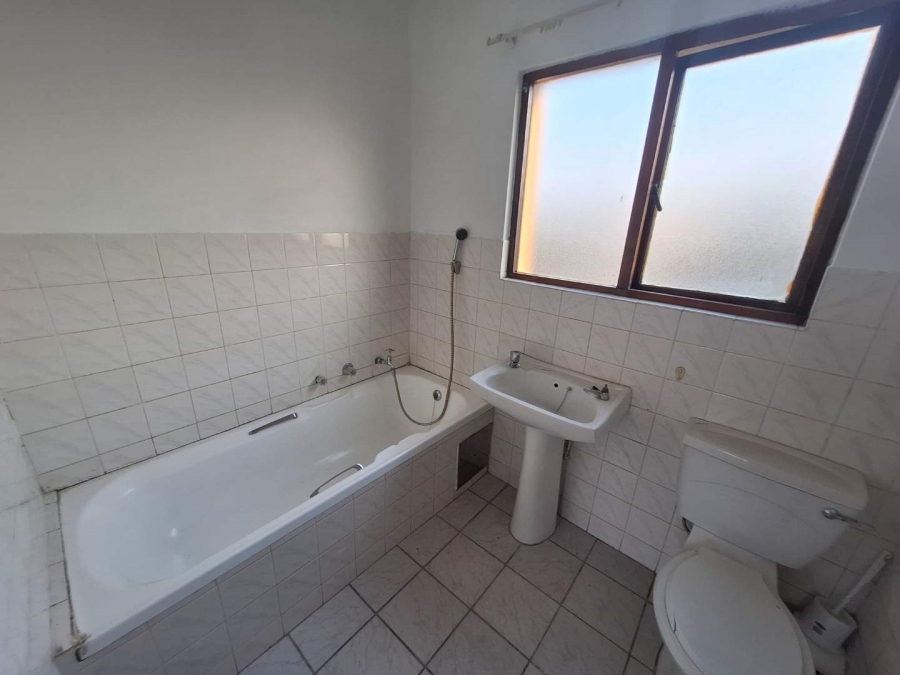 To Let 1 Bedroom Property for Rent in Weltevreden Park Gauteng