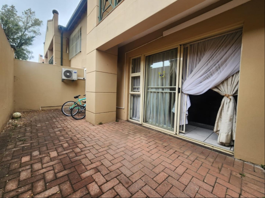 2 Bedroom Property for Sale in New Redruth Gauteng