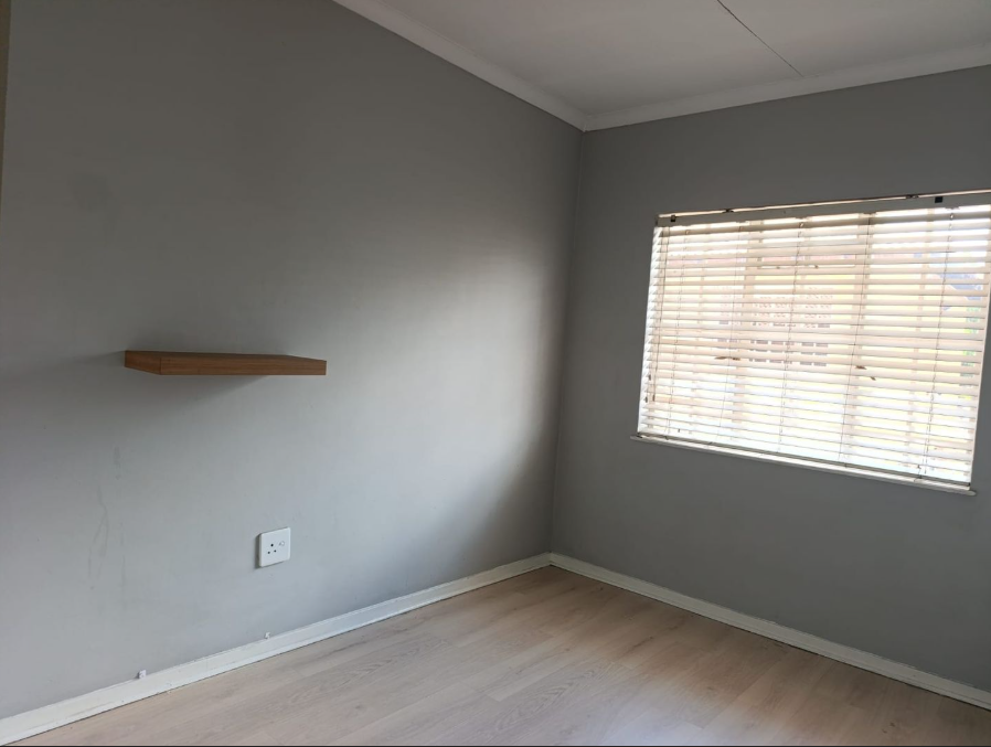 2 Bedroom Property for Sale in New Redruth Gauteng