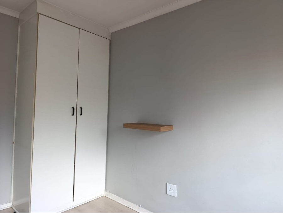 2 Bedroom Property for Sale in New Redruth Gauteng