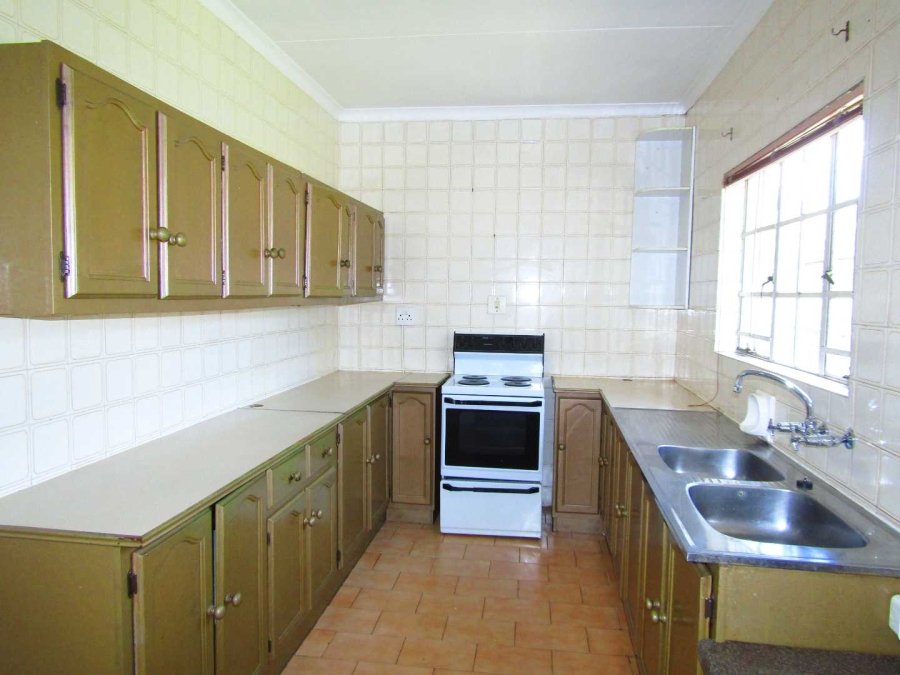 2 Bedroom Property for Sale in Helderkruin Gauteng