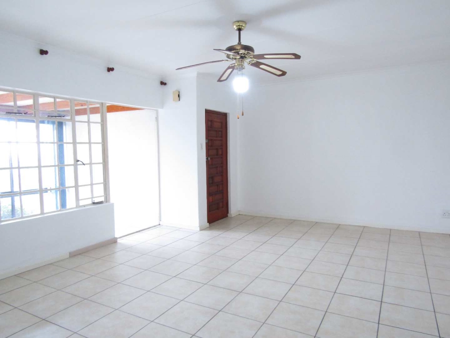 2 Bedroom Property for Sale in Helderkruin Gauteng