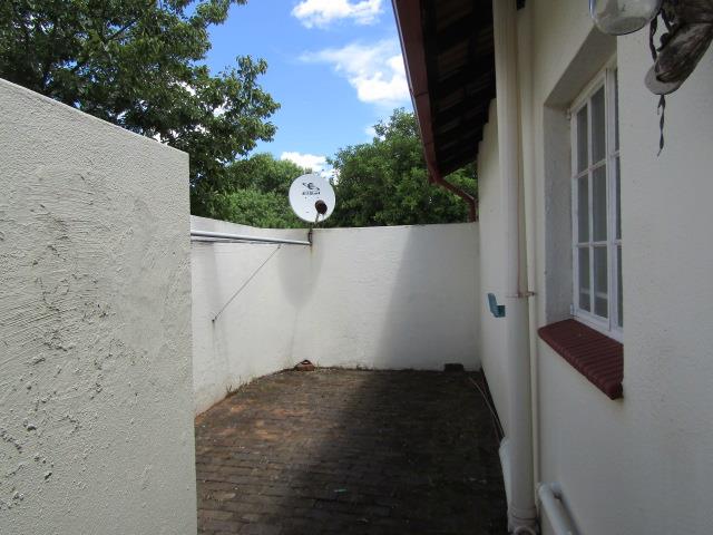 2 Bedroom Property for Sale in Helderkruin Gauteng