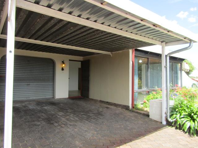 2 Bedroom Property for Sale in Helderkruin Gauteng