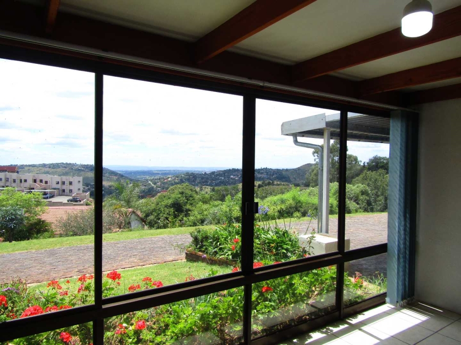 2 Bedroom Property for Sale in Helderkruin Gauteng