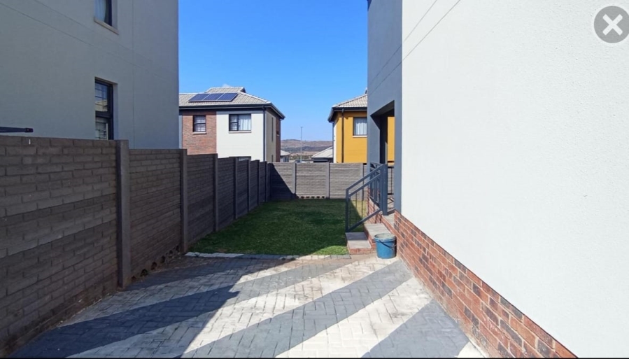 3 Bedroom Property for Sale in Lotus Gardens Gauteng