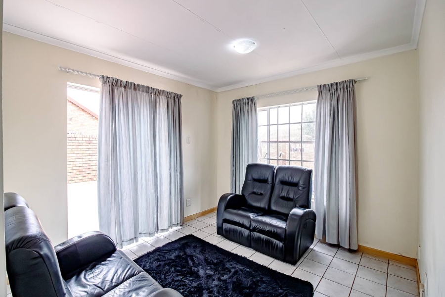 2 Bedroom Property for Sale in Highveld Gauteng