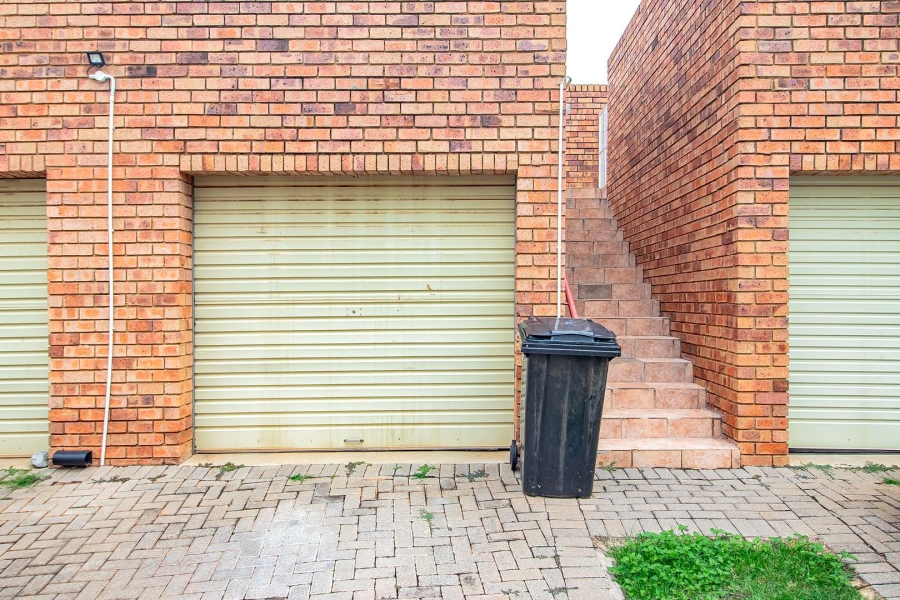 2 Bedroom Property for Sale in Highveld Gauteng