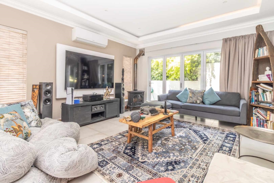 To Let 4 Bedroom Property for Rent in Helderfontein Estate Gauteng