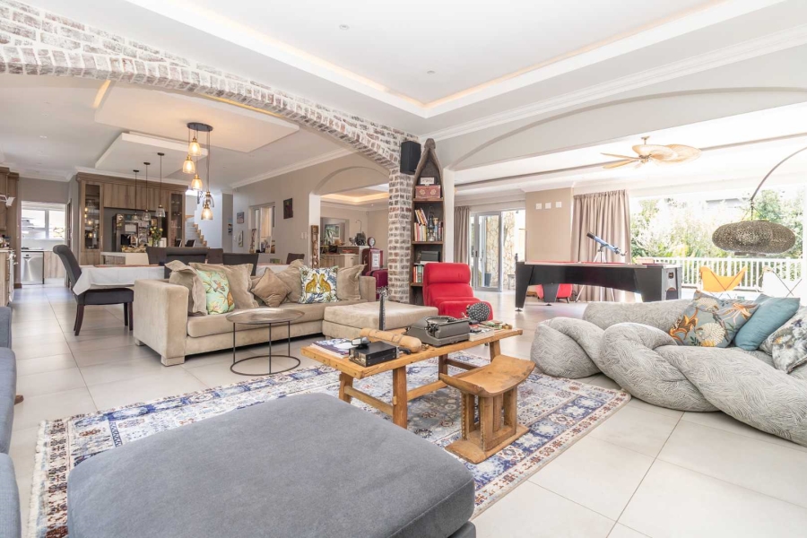 To Let 4 Bedroom Property for Rent in Helderfontein Estate Gauteng