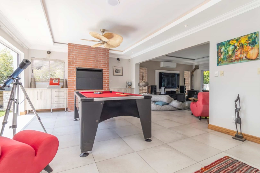 To Let 4 Bedroom Property for Rent in Helderfontein Estate Gauteng