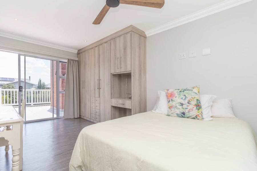 To Let 4 Bedroom Property for Rent in Helderfontein Estate Gauteng