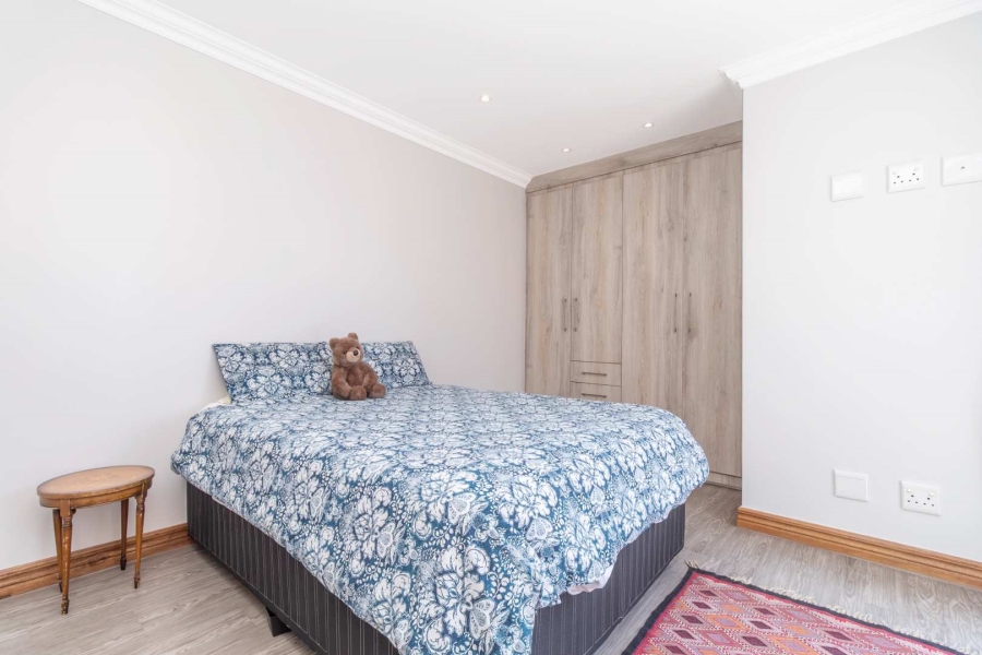 To Let 4 Bedroom Property for Rent in Helderfontein Estate Gauteng