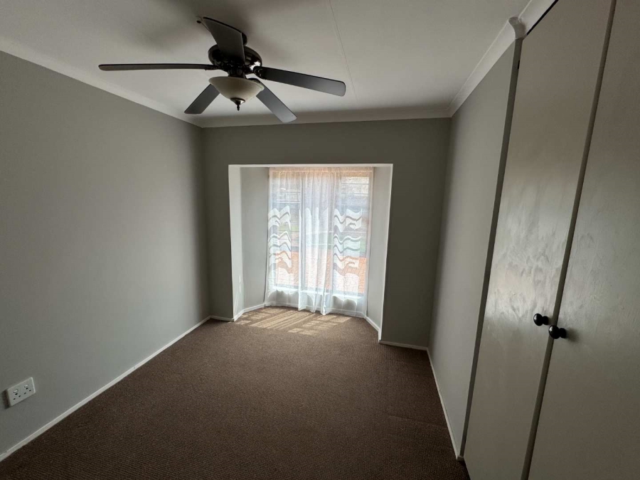 3 Bedroom Property for Sale in Brackenhurst Gauteng