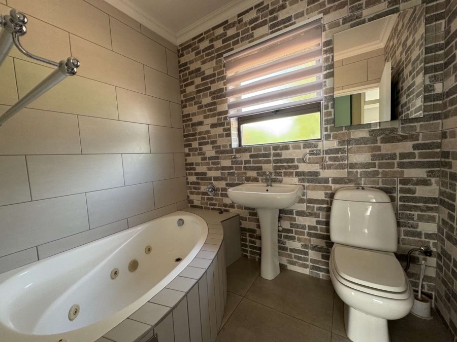 3 Bedroom Property for Sale in Brackenhurst Gauteng