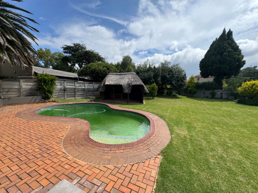 3 Bedroom Property for Sale in Brackenhurst Gauteng