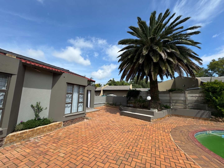 3 Bedroom Property for Sale in Brackenhurst Gauteng