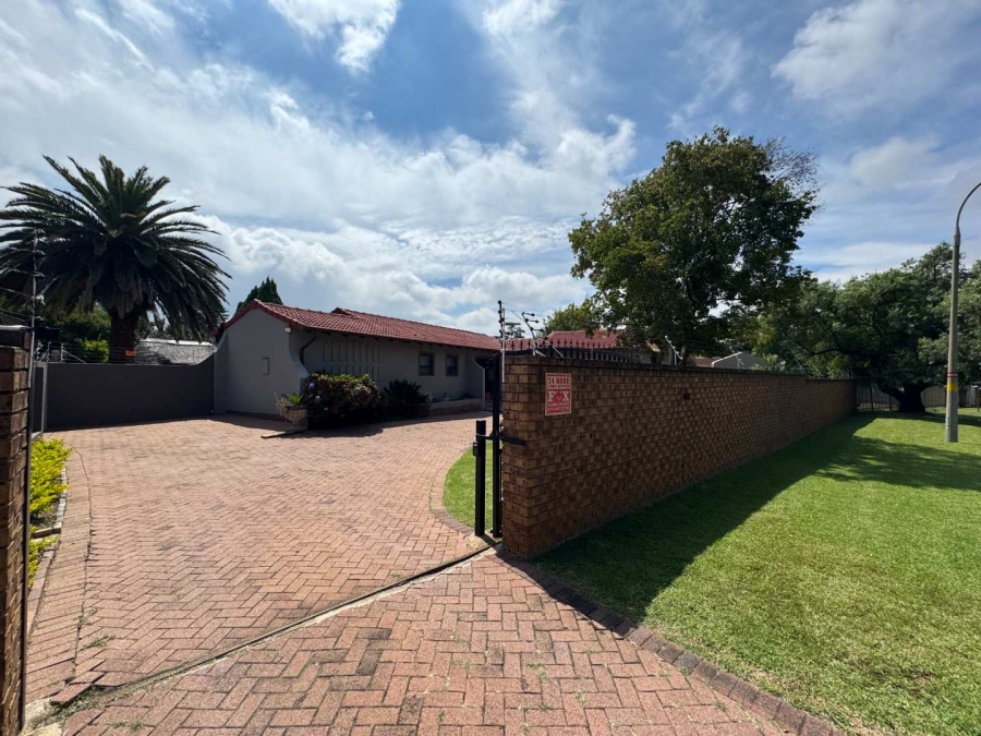 3 Bedroom Property for Sale in Brackenhurst Gauteng