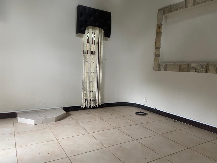 4 Bedroom Property for Sale in Sundowner Gauteng