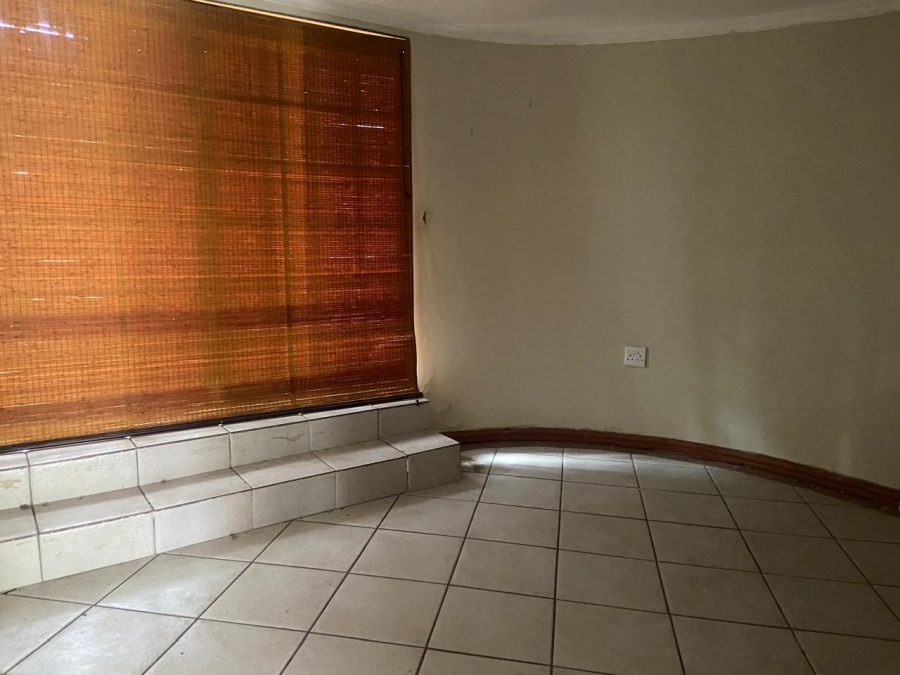 4 Bedroom Property for Sale in Sundowner Gauteng