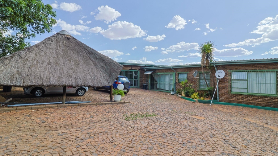 3 Bedroom Property for Sale in Mogale City Gauteng