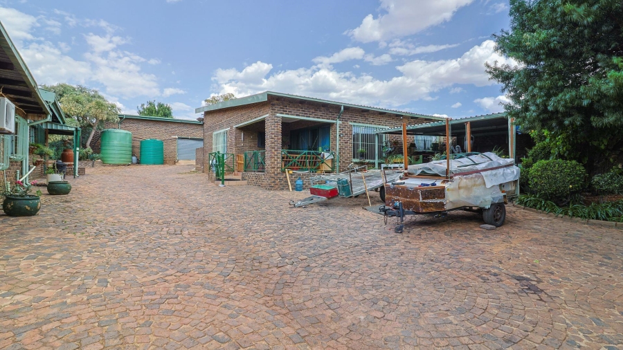 3 Bedroom Property for Sale in Mogale City Gauteng
