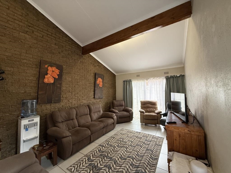 3 Bedroom Property for Sale in Constantia Kloof Gauteng